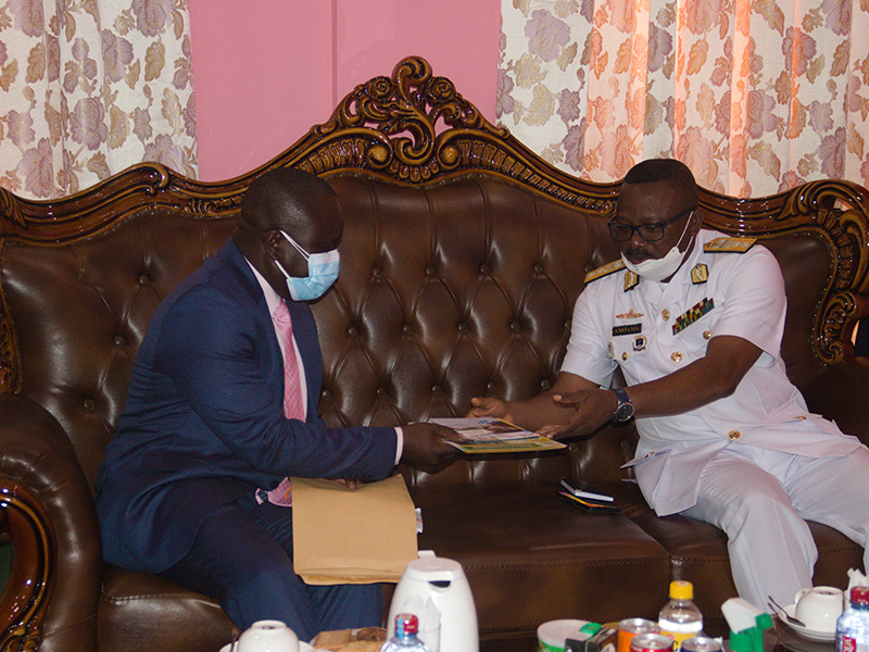 Chief Census Officer pays Courtesy Call on the Chief of Defence Staff